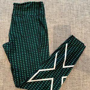 2XU leggings, size Medium-Large